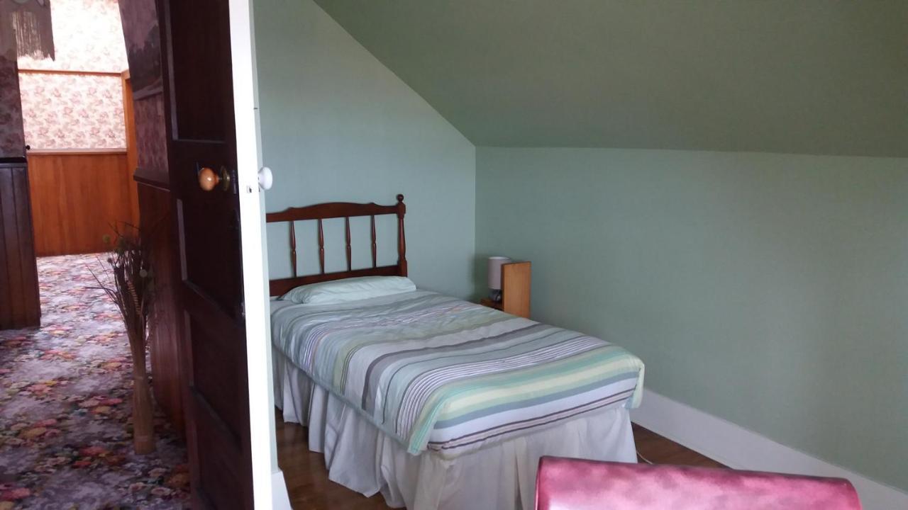 Chimneys B&B Оамару Екстериор снимка