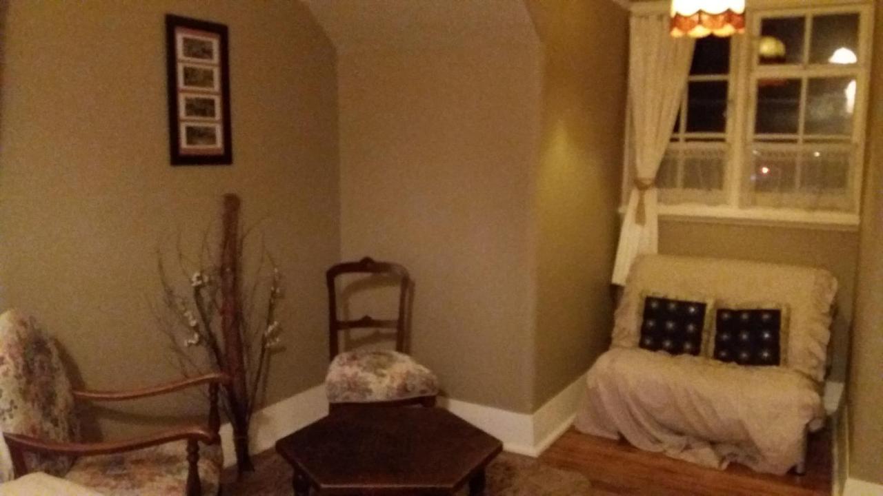 Chimneys B&B Оамару Екстериор снимка